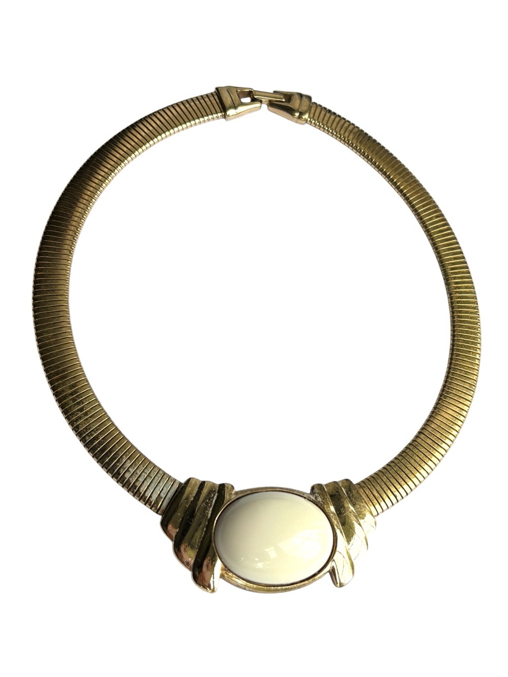 Trifari Vintage 80s Chunky Omega Collar Cream Cabochon Gold Plated 15.5”